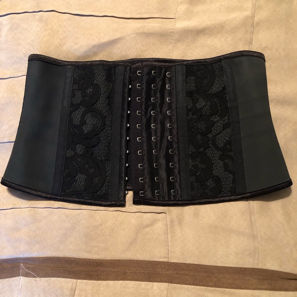 Waist Trainer